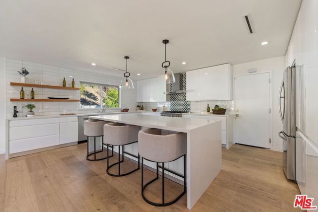 26255 Hatmor Drive, Calabasas, CA 91302