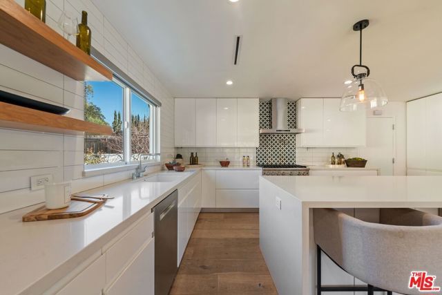 26255 Hatmor Drive, Calabasas, CA 91302