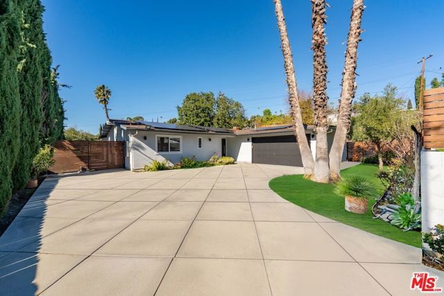 26255 Hatmor Drive, Calabasas, CA 91302