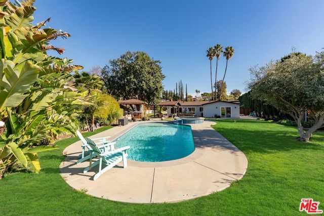 26255 Hatmor Drive, Calabasas, CA 91302