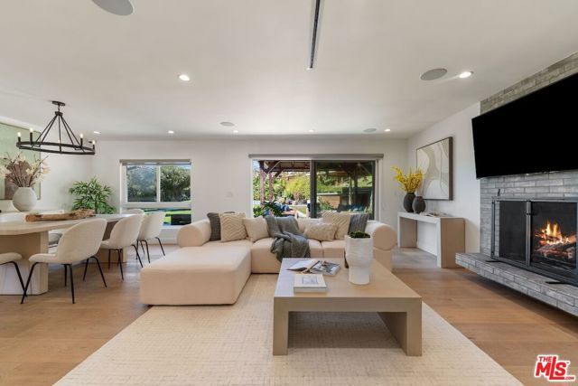 26255 Hatmor Drive, Calabasas, CA 91302