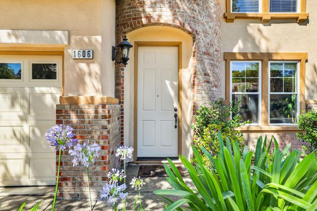 1606 Daunting Dr, El Dorado Hills, CA 95762