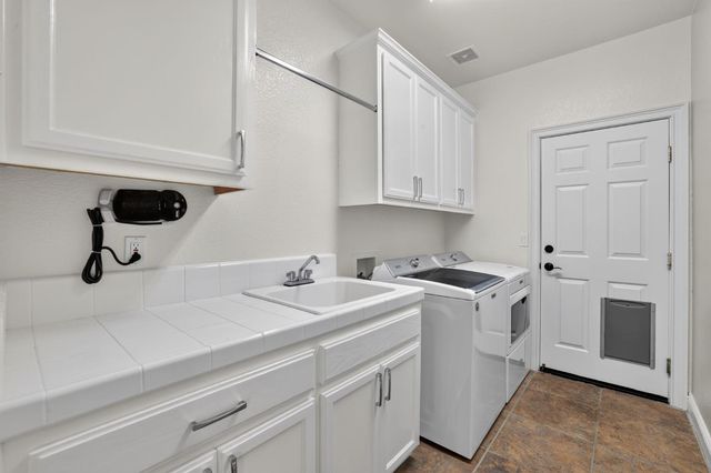 1606 Daunting Dr, El Dorado Hills, CA 95762