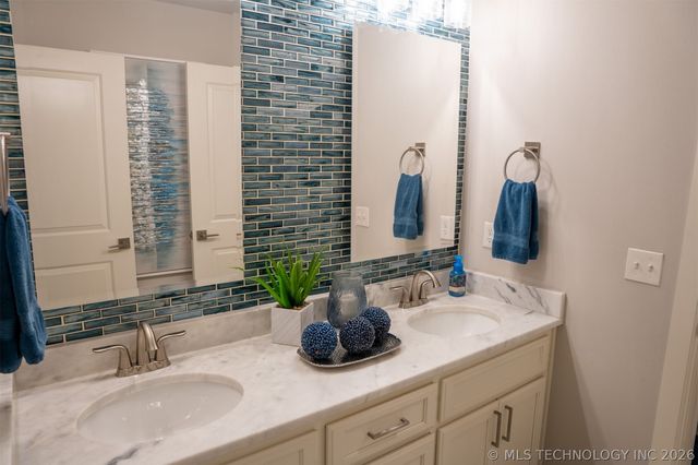 3611 E 115th Place S, Tulsa, OK 74137