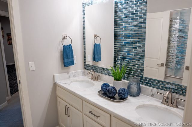 3611 E 115th Place S, Tulsa, OK 74137