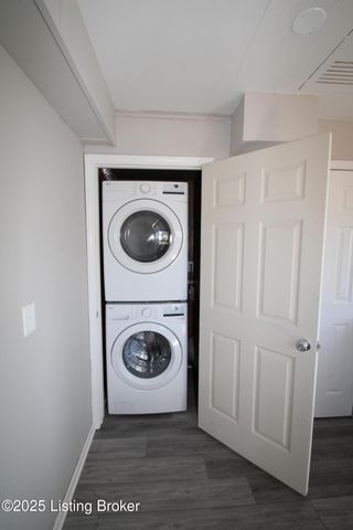 226 Flamingo Dr, Louisville, KY 40218