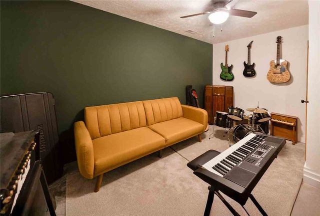 13915 Farm Road 1115, Cassville, MO 65625