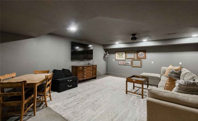 13915 Farm Road 1115, Cassville, MO 65625