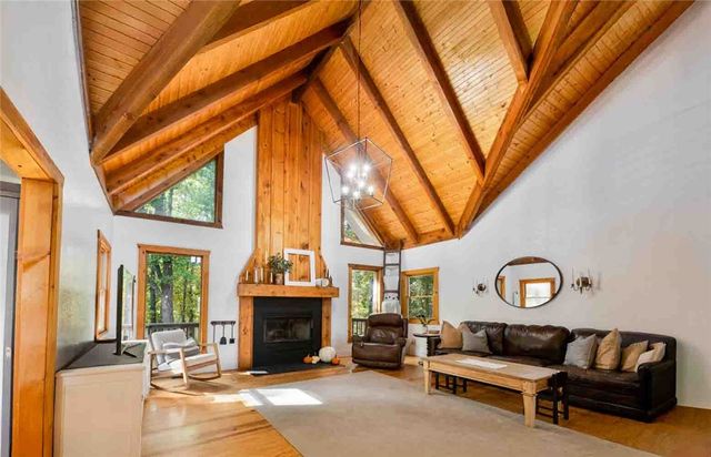 13915 Farm Road 1115, Cassville, MO 65625