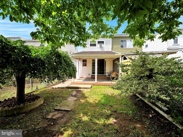 35 S CENTER ST, Frackville, PA 17931