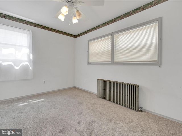 35 S CENTER ST, Frackville, PA 17931