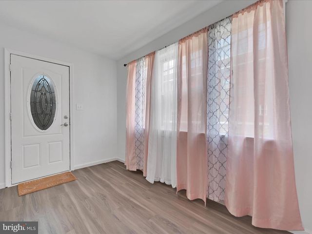 35 S CENTER ST, Frackville, PA 17931