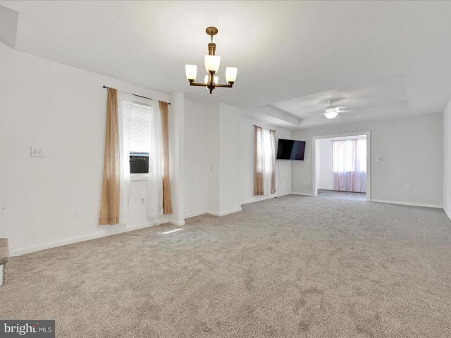 35 S CENTER ST, Frackville, PA 17931