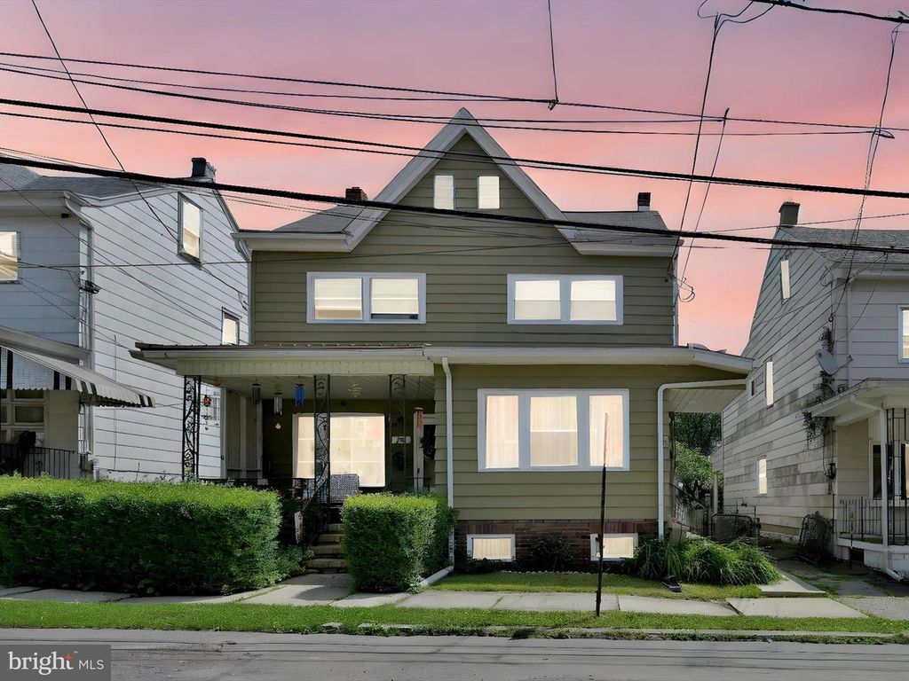 35 S CENTER ST, Frackville, PA 17931