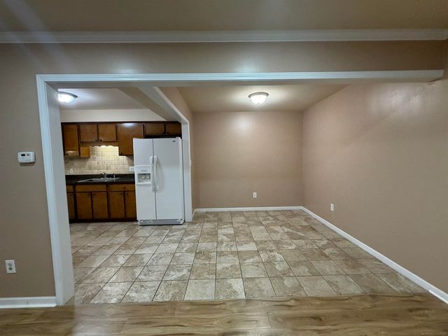 29852 City Center Drive 3, Warren, MI 48093