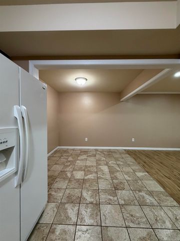 29852 City Center Drive 3, Warren, MI 48093