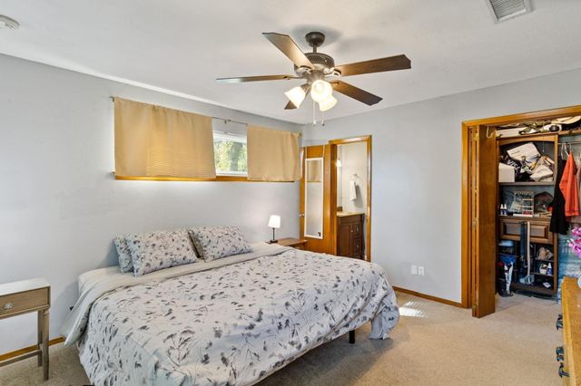 106 Southern Oaks Drive, Lake Jackson, TX 77566