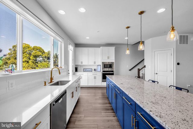 108 ARROWHEAD DR, Millersville, MD 21108