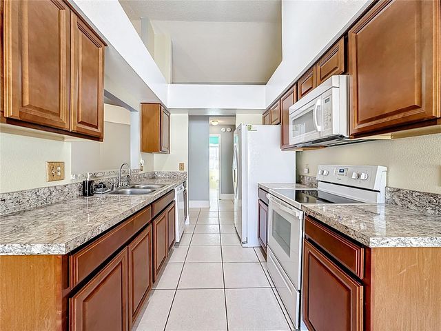 3717 NARROLINE DRIVE, Orlando, FL 32818