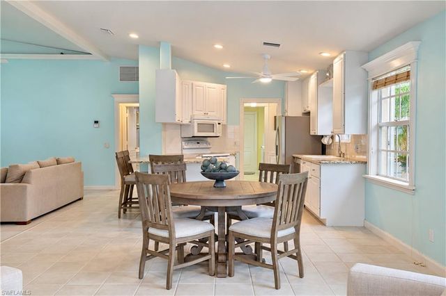 5434 Guadeloupe WAY, Naples, FL 34119