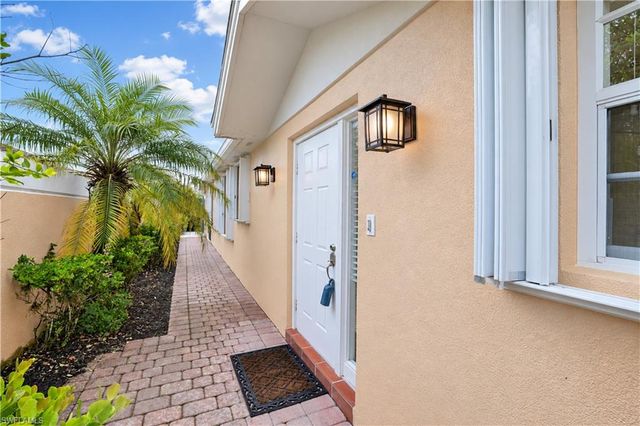 5434 Guadeloupe WAY, Naples, FL 34119