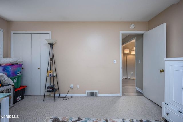 2624 Valley Brook Drive, Toledo, OH 43615
