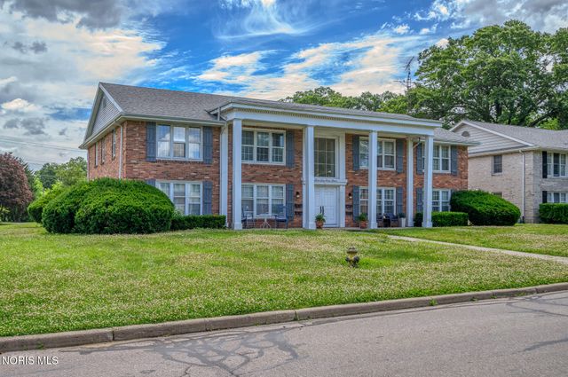 2624 Valley Brook Drive, Toledo, OH 43615