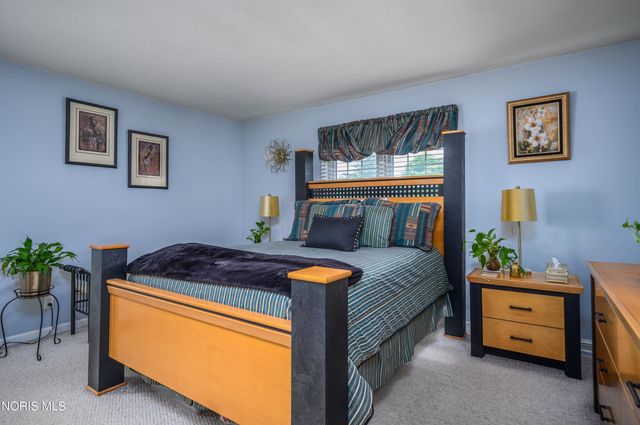 2624 Valley Brook Drive, Toledo, OH 43615