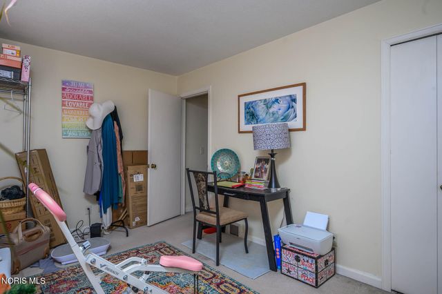 2624 Valley Brook Drive, Toledo, OH 43615