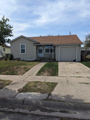 4213 Cambridge Dr, Corpus Christi, TX 78415