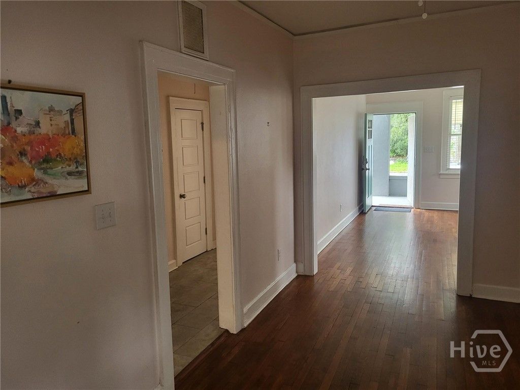Image 5 of property listing at 1410 E 41st Street, Savannah, GA 31404