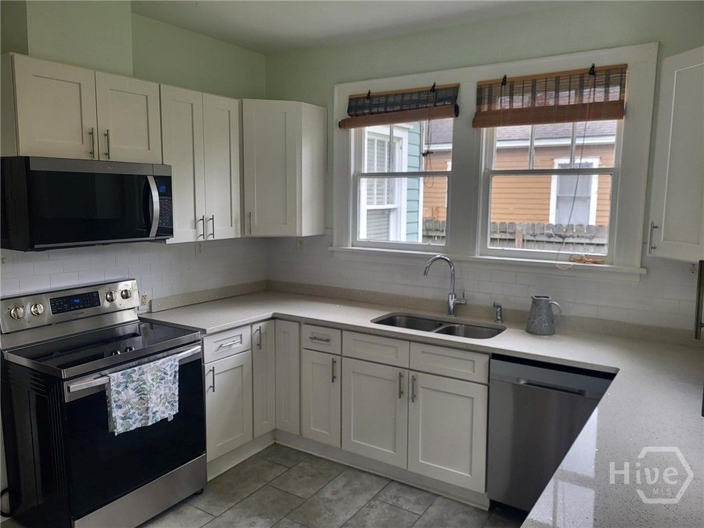 Image 7 of property listing at 1410 E 41st Street, Savannah, GA 31404