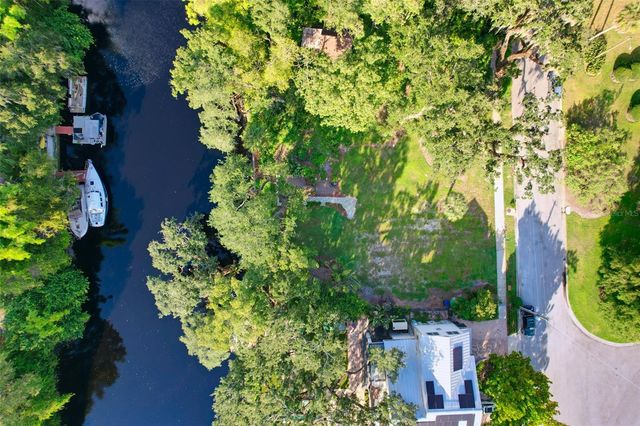 1214 E PARK CIR, Tampa, FL 33604