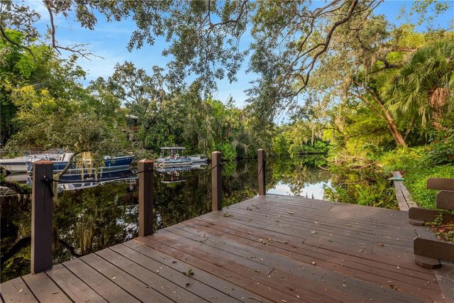 1214 E PARK CIR, Tampa, FL 33604