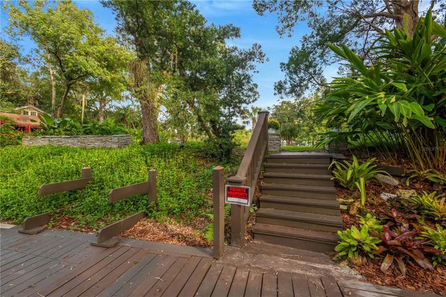 1214 E PARK CIR, Tampa, FL 33604
