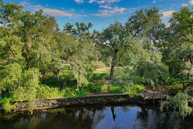 1214 E PARK CIR, Tampa, FL 33604