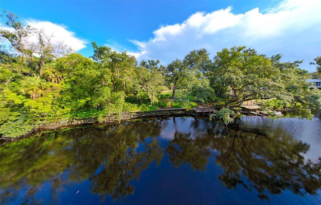 1214 E PARK CIR, Tampa, FL 33604