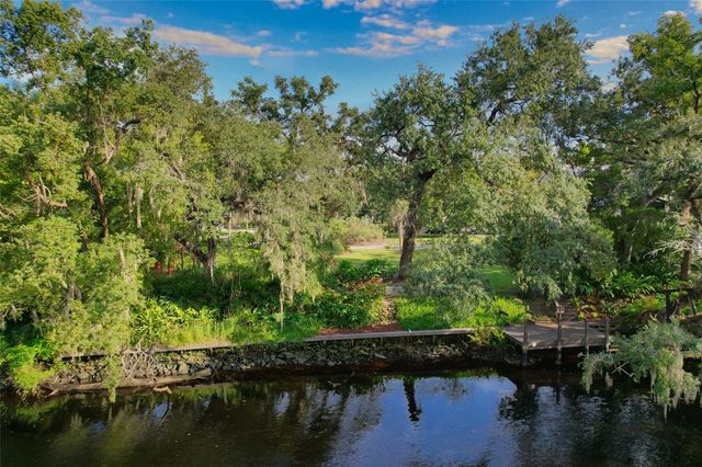 1214 E PARK CIR, Tampa, FL 33604