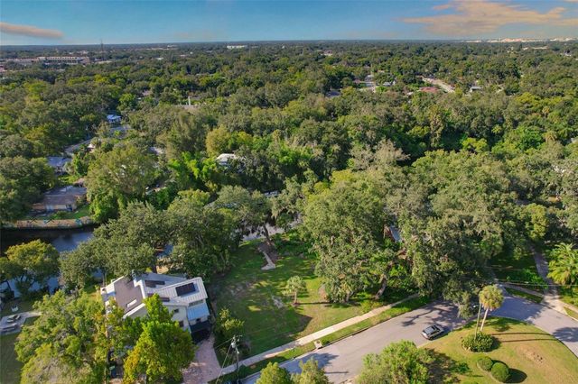 1214 E PARK CIR, Tampa, FL 33604