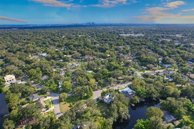 1214 E PARK CIR, Tampa, FL 33604