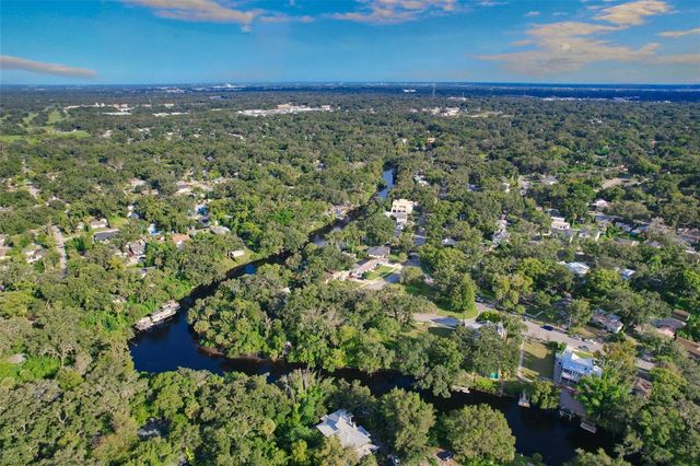 1214 E PARK CIR, Tampa, FL 33604