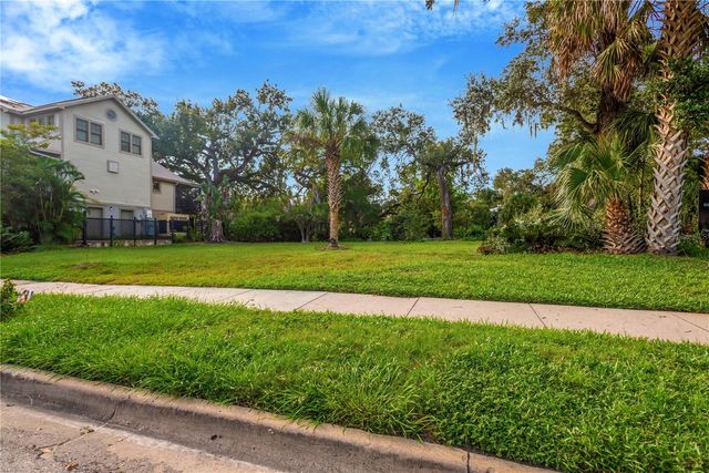 1214 E PARK CIR, Tampa, FL 33604