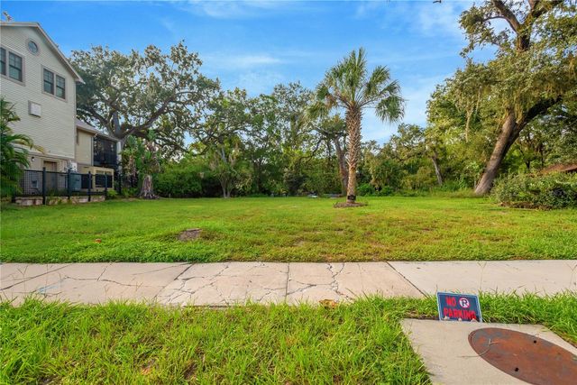 1214 E PARK CIR, Tampa, FL 33604