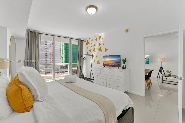 485 Brickell Ave 1807, Miami, FL 33131