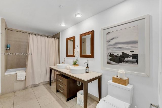 485 Brickell Ave 1807, Miami, FL 33131