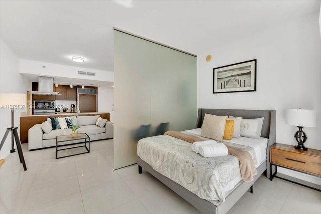 485 Brickell Ave 1807, Miami, FL 33131