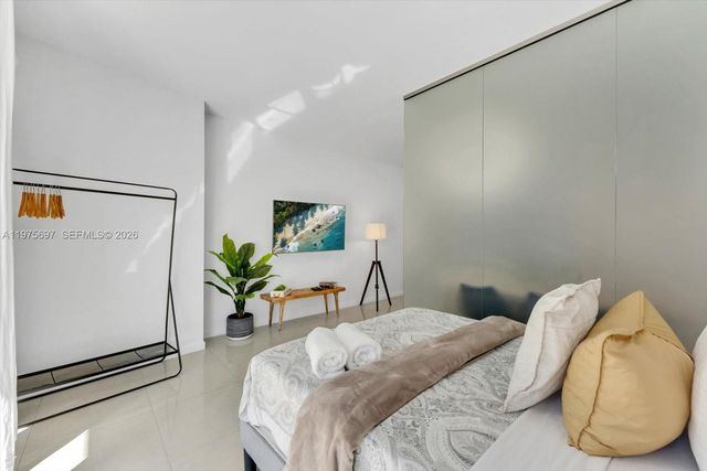 485 Brickell Ave 1807, Miami, FL 33131