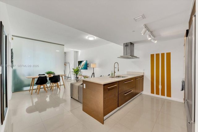 485 Brickell Ave 1807, Miami, FL 33131