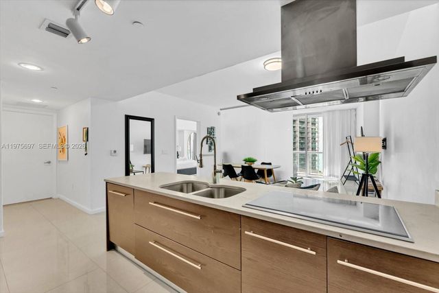 485 Brickell Ave 1807, Miami, FL 33131