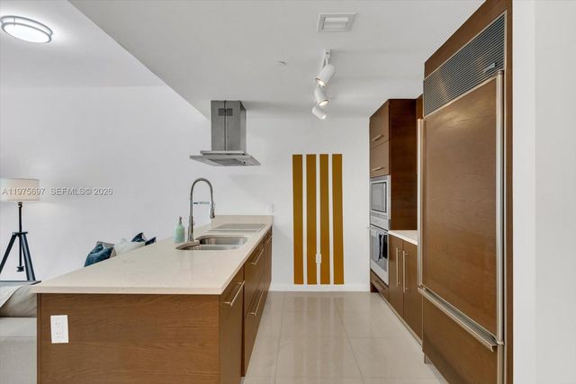 485 Brickell Ave 1807, Miami, FL 33131